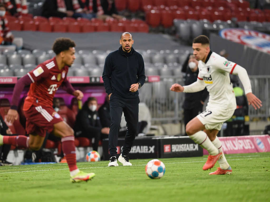 孔帕尼策略失误，凯恩关键时刻失手，拜仁再次暴露稚嫩一面